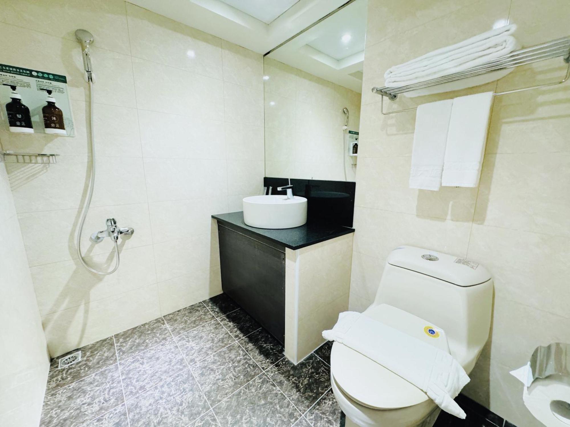 Yuai Fu Hao Hotel Taichung Exterior foto
